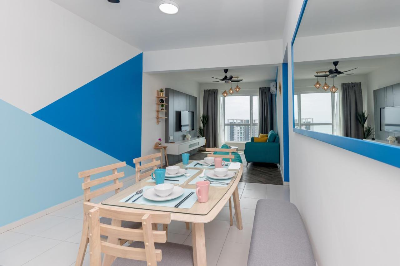 Seaview Home, By Sanguine Pangsapuri *